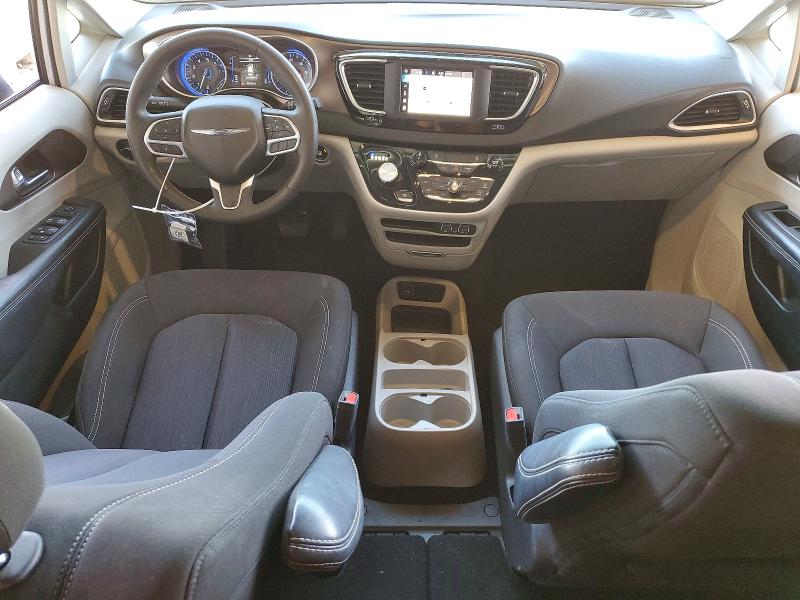 Photo 8 from auction – 2023 CHRYSLER VOYAGER with VIN 2C4RC1CG3PR515751
