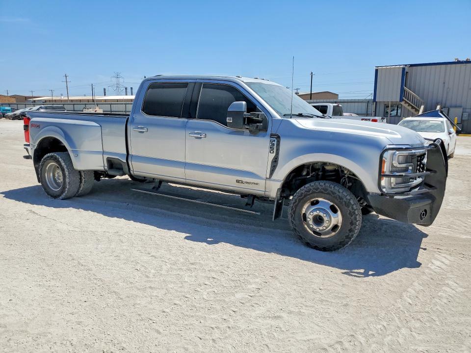 Photo 4 from auction – 2023 FORD F350 with VIN 1FT8W3DT5PED72065