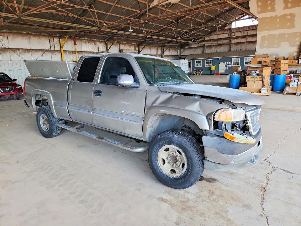 Photo 4 from auction – 2002 GMC SIERRA with VIN 1GTHC29U52E134908