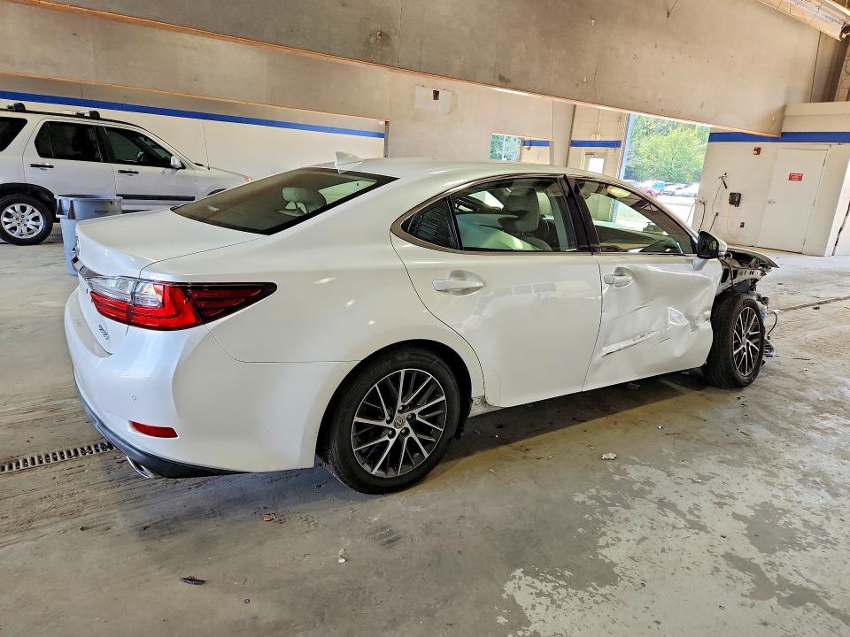 Photo 3 from auction – 2017 LEXUS ES with VIN JTHBK1GG3H2254425