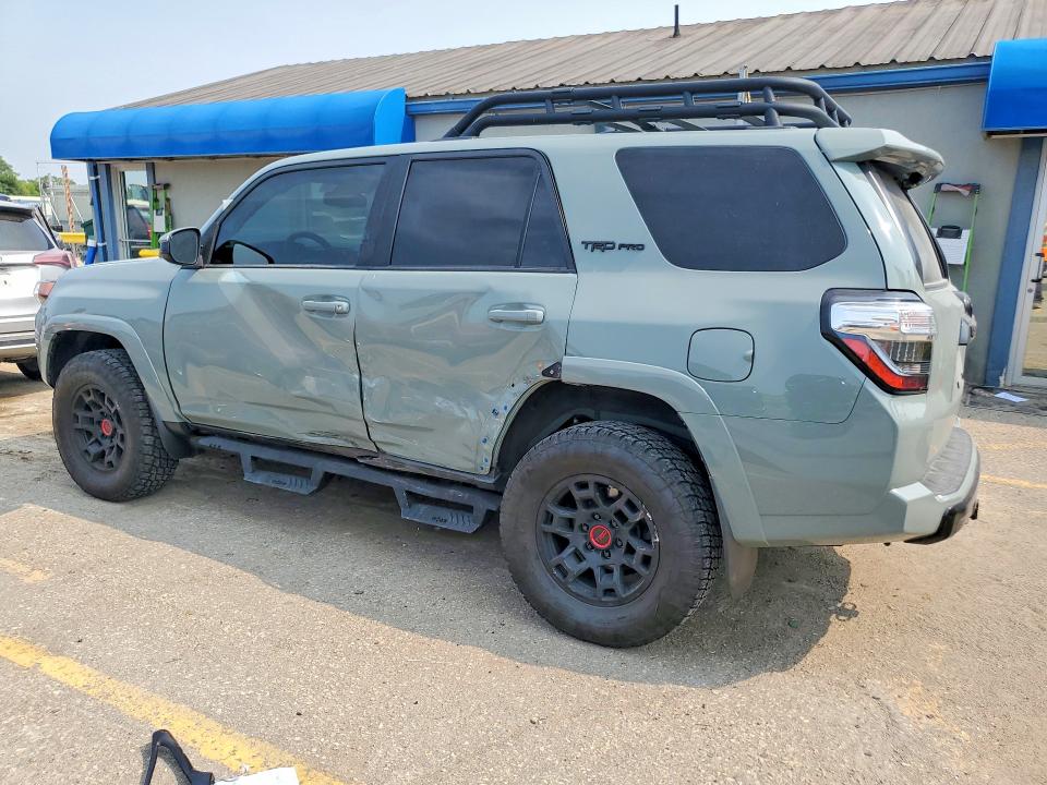 Photo 2 from auction – 2021 TOYOTA 4RUNNER with VIN JTELU5JR0M5875868
