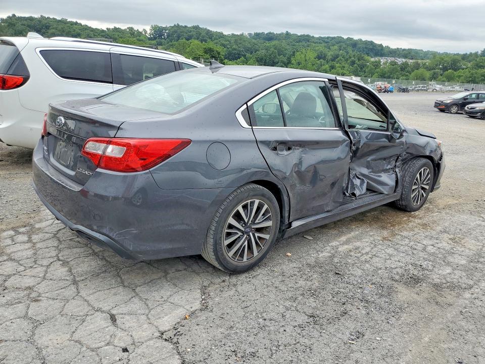 Photo 3 from auction – 2018 SUBARU LEGACY with VIN 4S3BNAC68J3032825