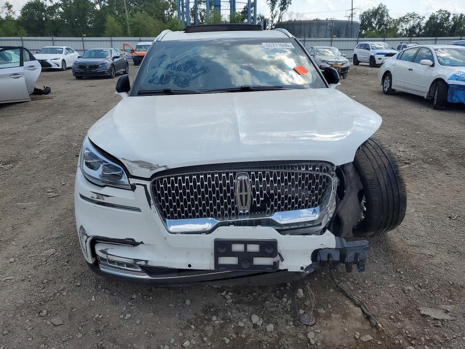 Photo 5 from auction – 2020 LINCOLN AVIATOR with VIN 5LM5J7XC8LGL12230