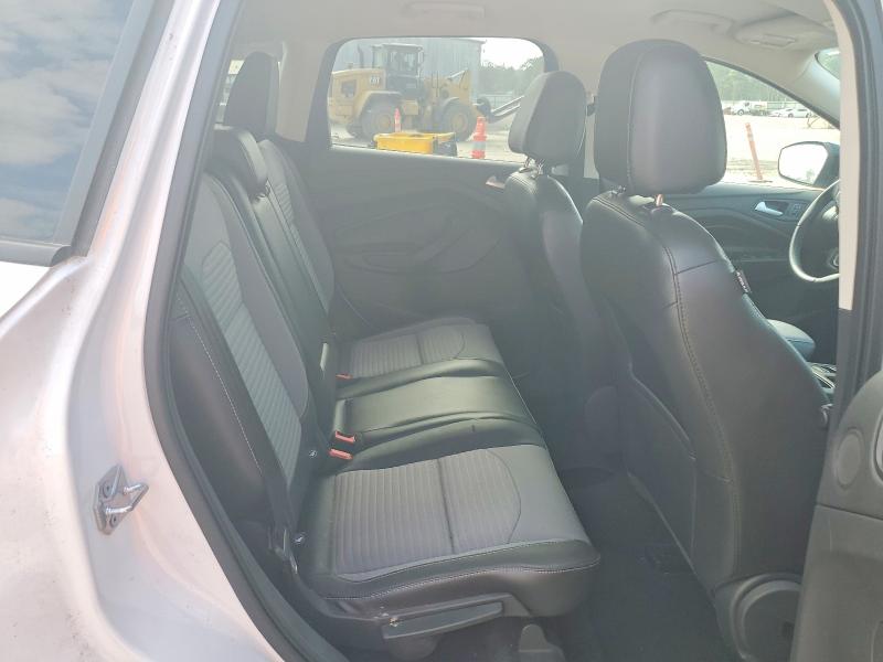 Photo 10 from auction – 2017 FORD ESCAPE with VIN 1FMCU0G92HUB95900