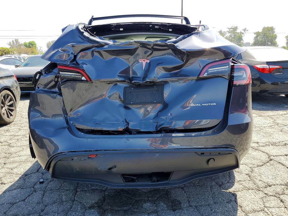 Снимка 6 от търг – 2023 TESLA MODEL Y с VIN 7SAYGDEE9PF868166