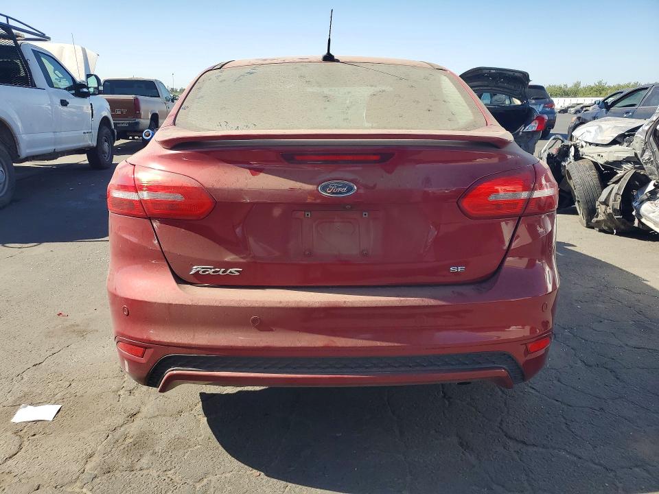 Photo 6 from auction – 2015 FORD FOCUS with VIN 1FADP3F26FL360216
