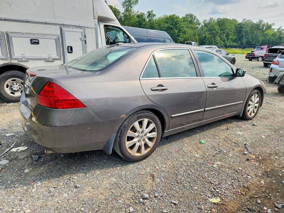 Photo 3 from auction – 2007 HONDA ACCORD with VIN 1HGCM66857A017531