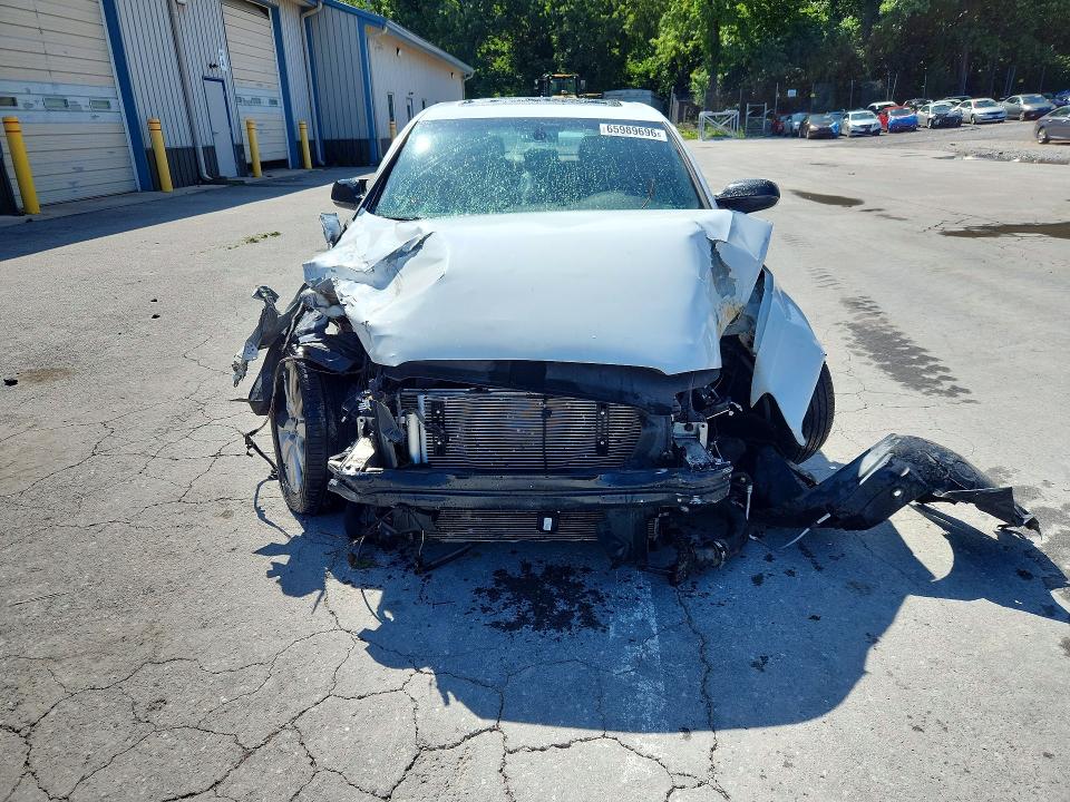 Photo 5 from auction – 2013 AUDI A4 with VIN WAUBFAFL3DN047298