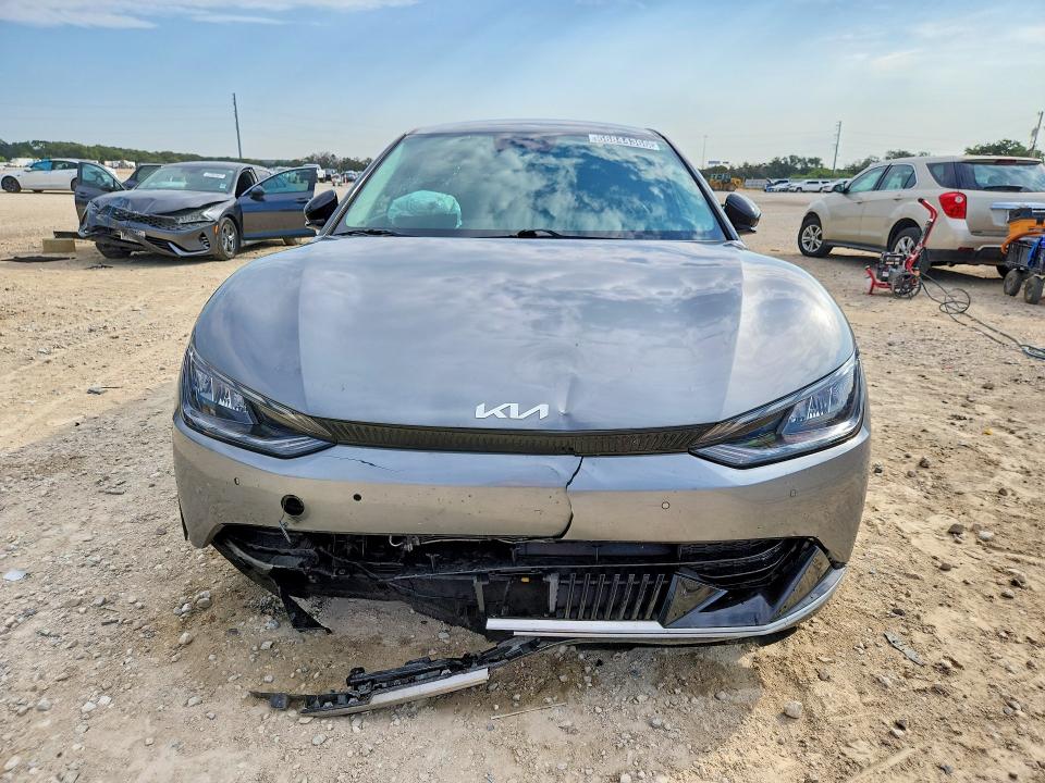 Photo 5 from auction – 2024 KIA EV6 with VIN KNDC34LA7R5194722