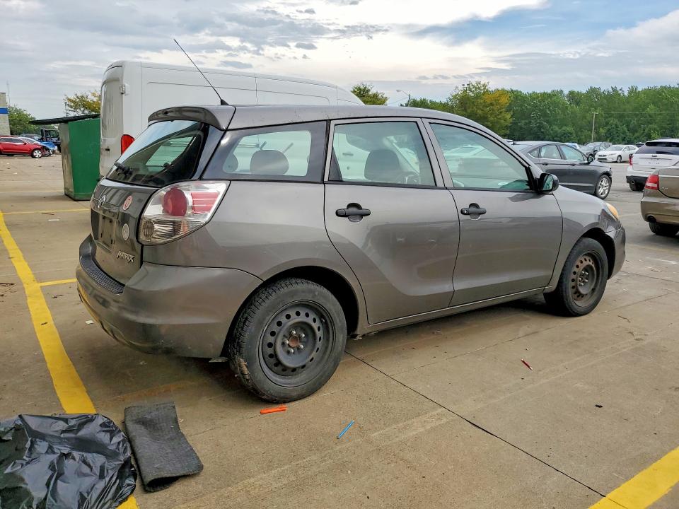 Photo 3 from auction – 2005 TOYOTA MATRIX with VIN 2T1KR32E95C382518