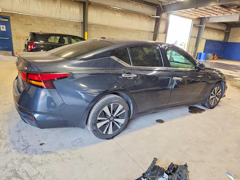 Photo 3 from auction – 2019 NISSAN ALTIMA with VIN 1N4BL4EW4KC183625