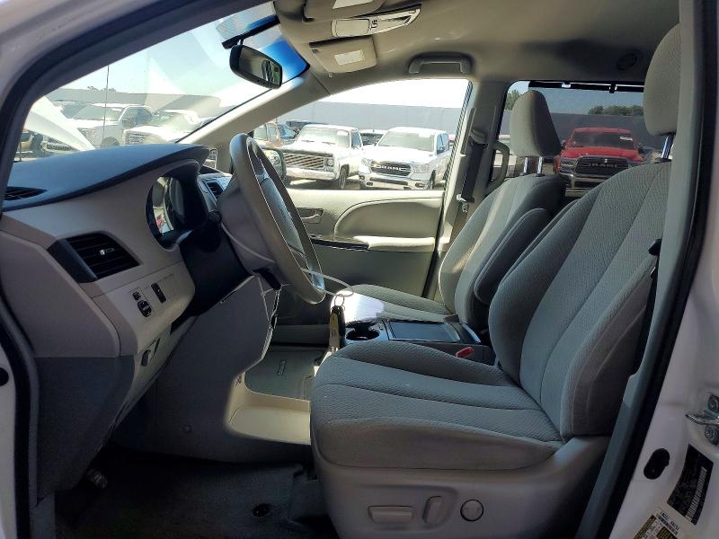 Photo 7 from auction – 2014 TOYOTA SIENNA with VIN 5TDKK3DC2ES511111