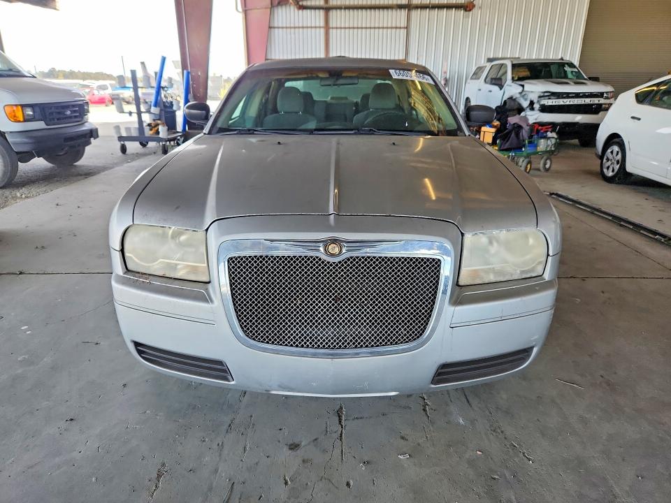 Photo 5 from auction – 2006 CHRYSLER 300 with VIN 2C3KA43R36H377101