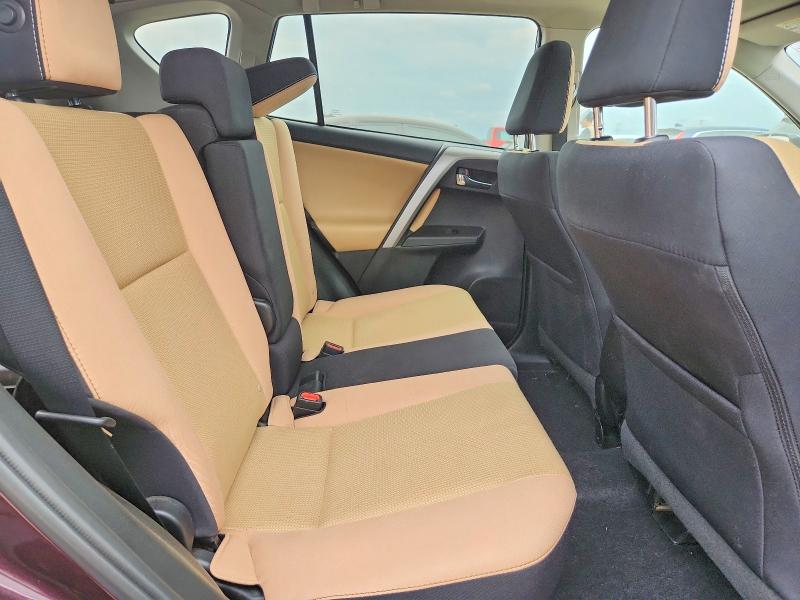 Photo 10 from auction – 2017 TOYOTA RAV4 with VIN 2T3RFREV5HW573496