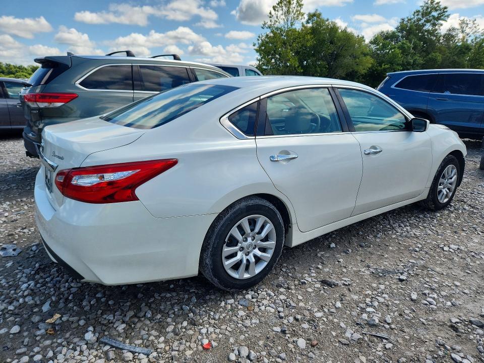 Photo 3 from auction – 2016 NISSAN ALTIMA with VIN 1N4AL3AP2GC135956