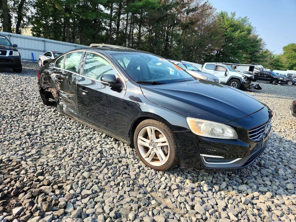 صورة رقم 4 من المزاد - 2015 VOLVO S60 مع VIN YV1612TB1F1306105