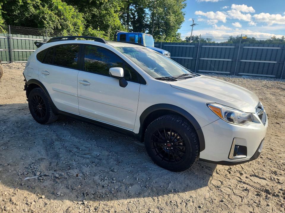 Photo 4 from auction – 2017 SUBARU CROSSTREK with VIN JF2GPANCXH8222370