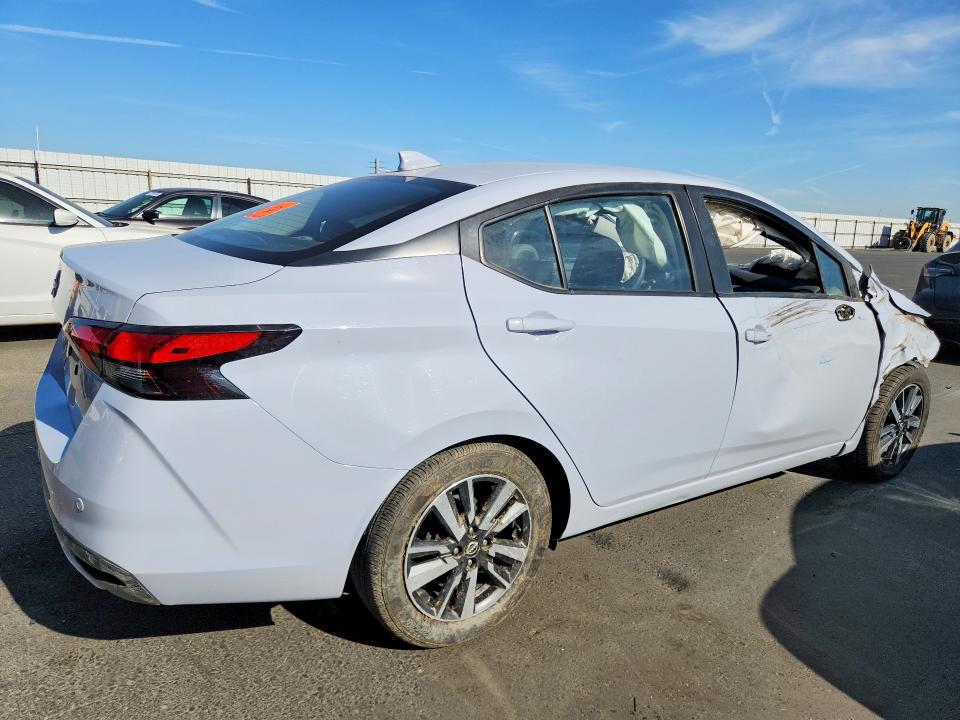 Photo 3 from auction – 2025 NISSAN VERSA with VIN 3N1CN8EV3SL812581