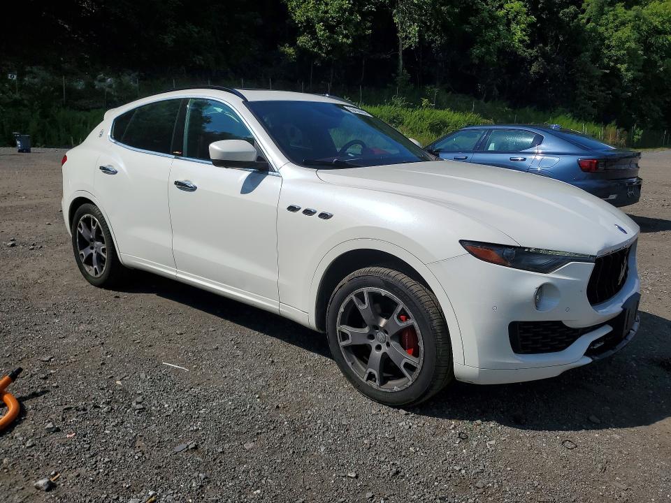 Photo 4 from auction – 2017 MASERATI LEVANTE with VIN ZN661XUSXHX257776