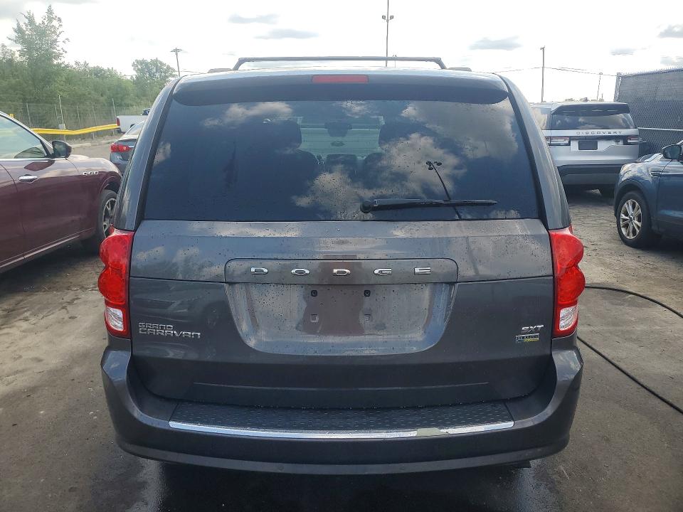 Photo 6 from auction – 2015 DODGE GRAND CARAVAN with VIN 2C4RDGCG4FR591722