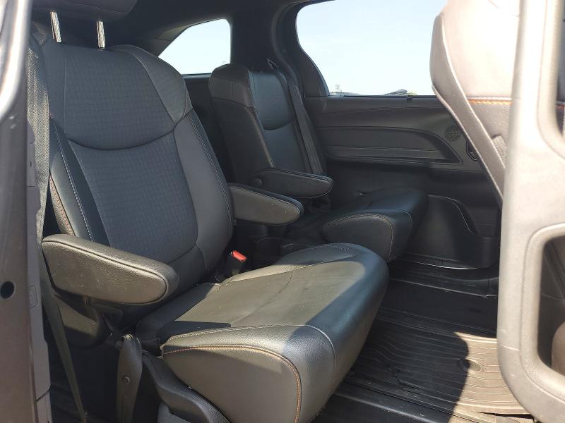 Photo 11 from auction – 2021 TOYOTA SIENNA with VIN 5TDXRKEC2MS052817