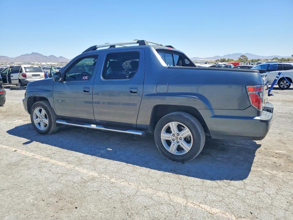Photo 2 from auction – 2013 HONDA RIDGELINE with VIN 5FPYK1F53DB013703