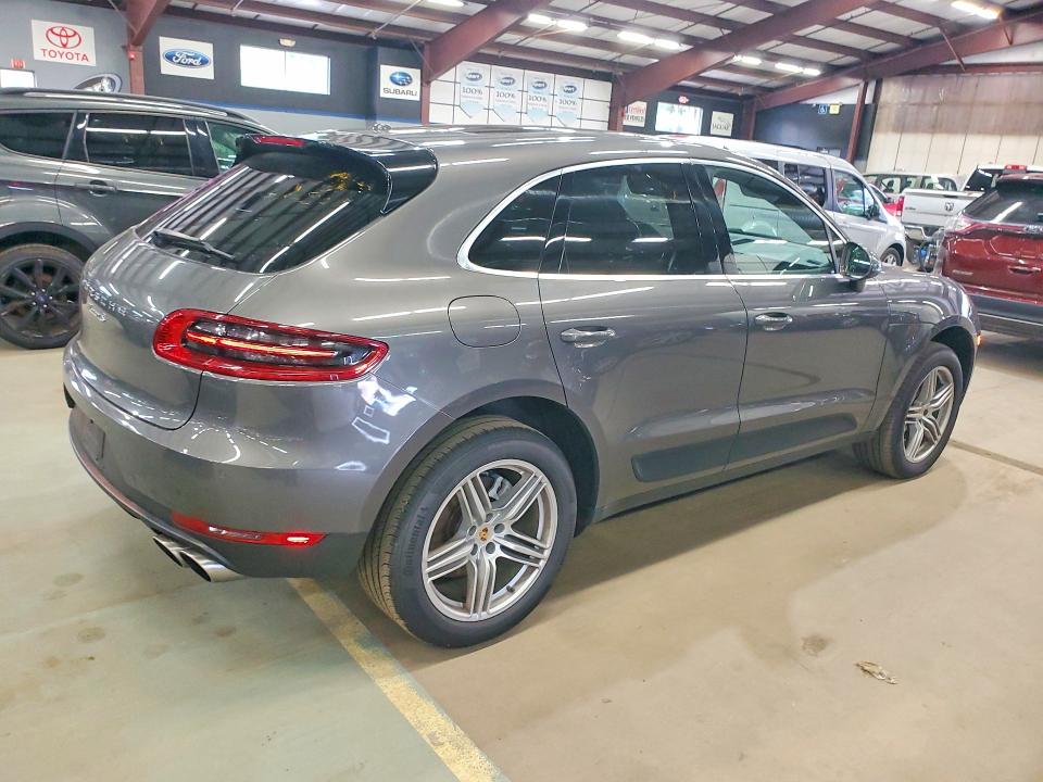 Photo 3 from auction – 2016 PORSCHE MACAN with VIN WP1AB2A58GLB47520