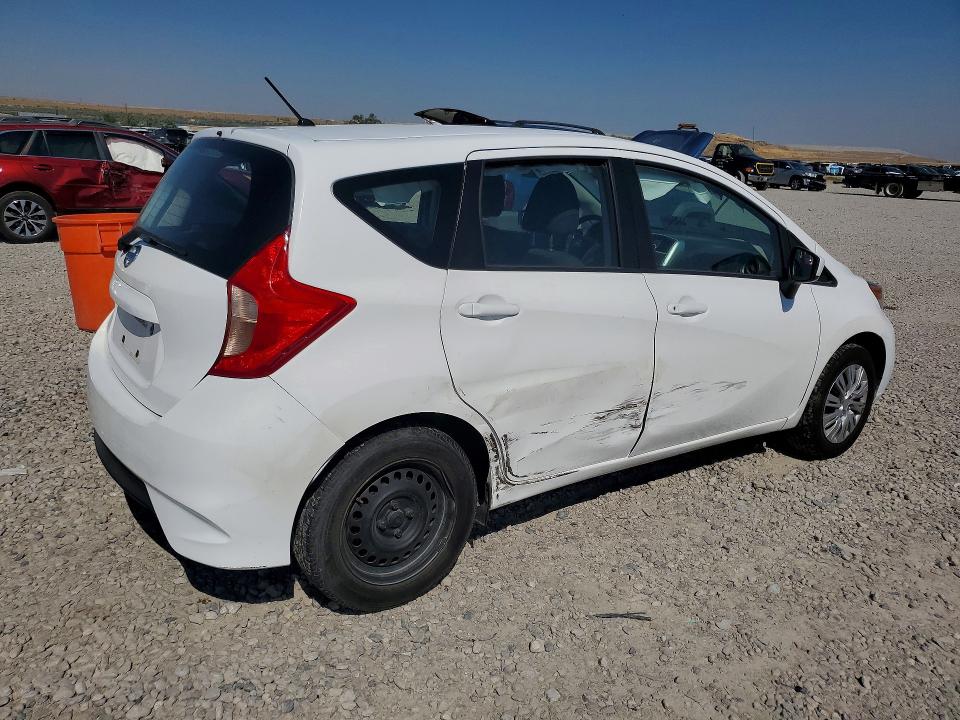 Снимка 3 от търг – 2018 NISSAN VERSA NOTE с VIN 3N1CE2CP4JL353657