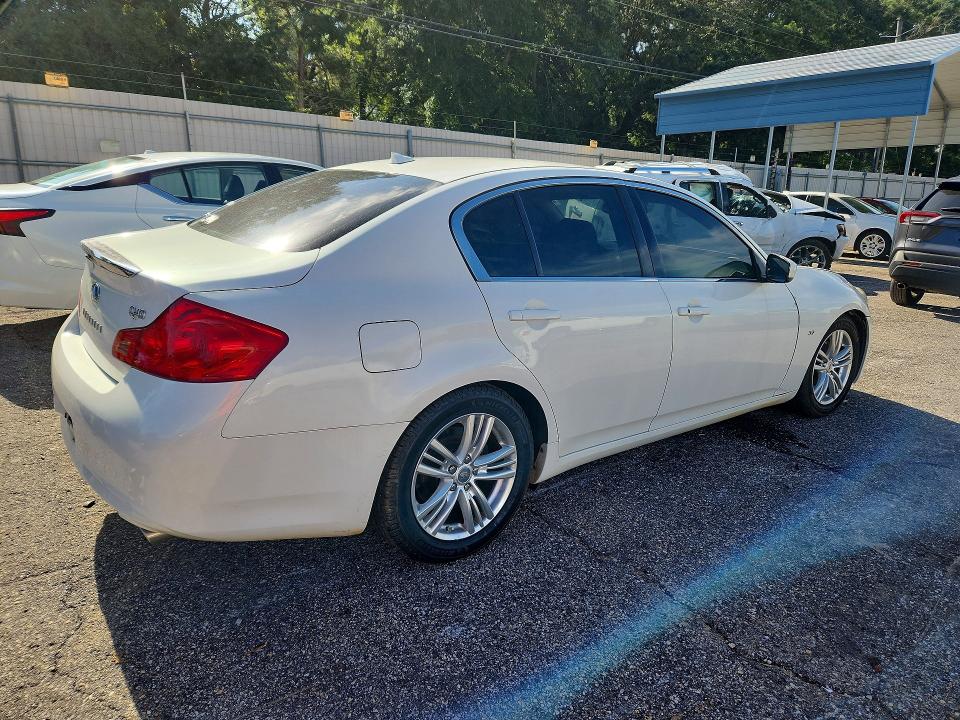 Photo 3 from auction – 2015 INFINITI Q40 with VIN JN1CV6AP0FM500063