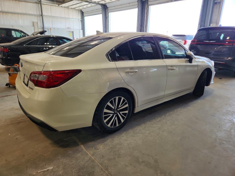 صورة رقم 3 من المزاد - 2018 SUBARU LEGACY مع VIN 4S3BNAF60J3042180