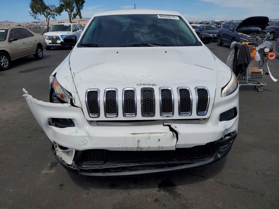 Photo 5 from auction – 2014 JEEP CHEROKEE with VIN 1C4PJMAB9EW303155