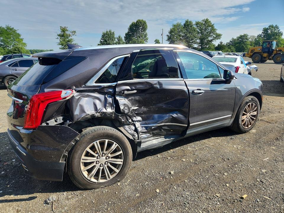 Снимка 3 от търг – 2017 CADILLAC XT5 с VIN 1GYKNDRS2HZ295819