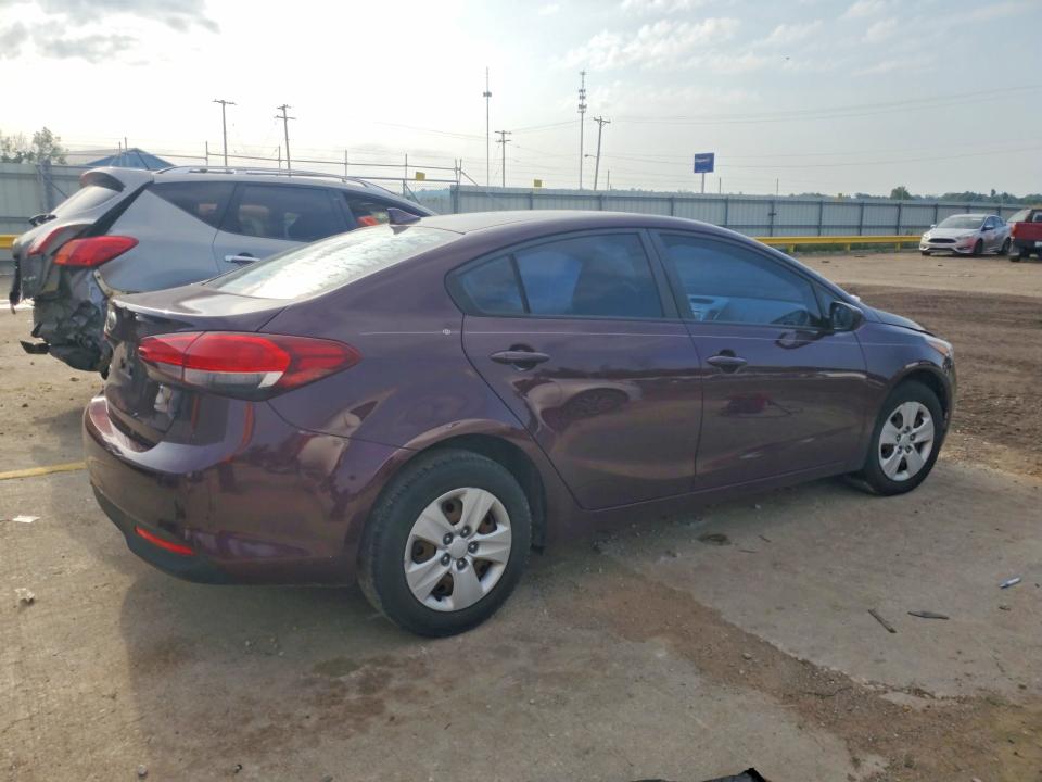 Photo 3 from auction – 2018 KIA FORTE with VIN 3KPFK4A79JE194642