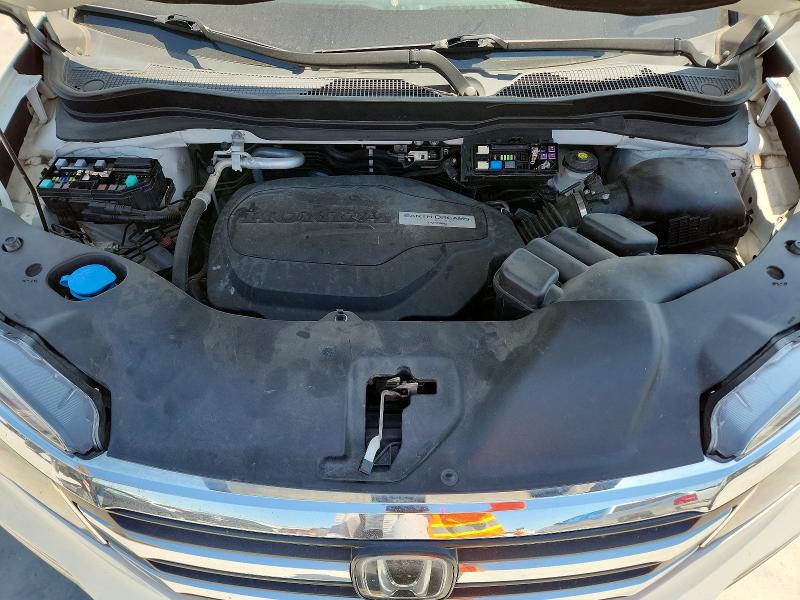 Photo 12 from auction – 2018 HONDA PILOT with VIN 5FNYF6H92JB037822