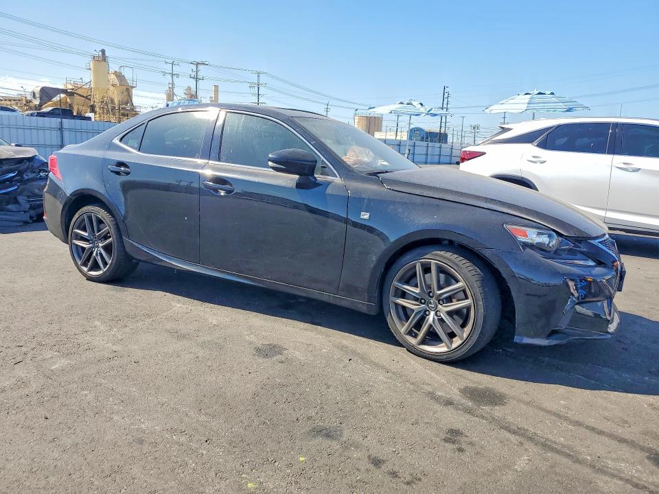 Photo 4 from auction – 2014 LEXUS IS with VIN JTHBE1D20E5010421