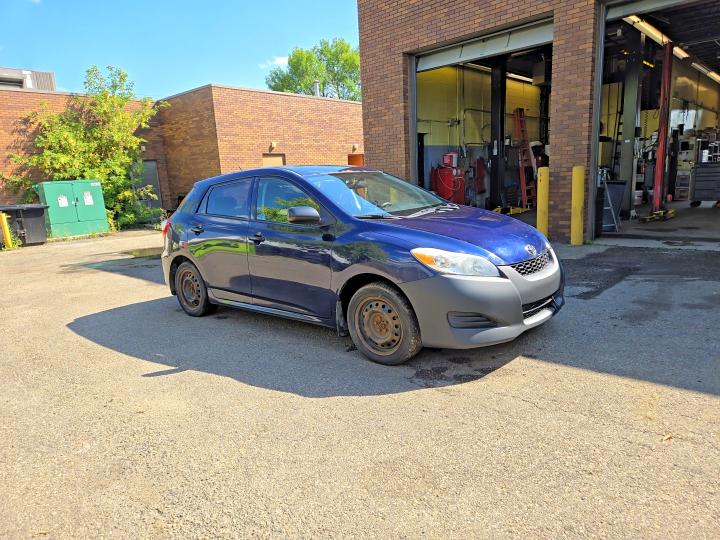 TOYOTA COROLLA MATRIX 2009 with VIN 2T1KU40E49C046286 - Photo from auction