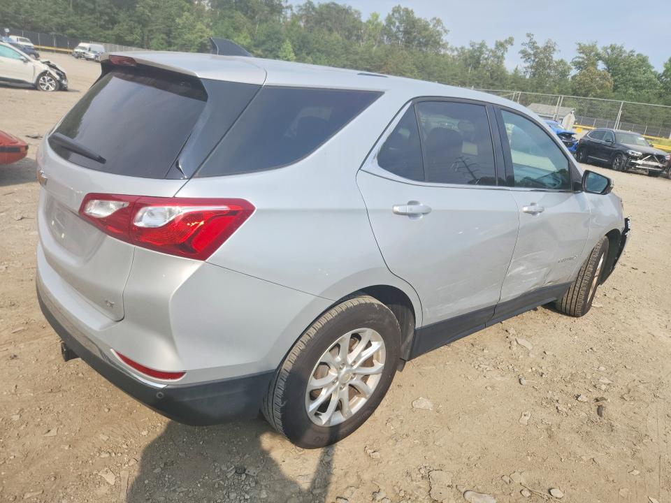 Photo 3 from auction – 2018 CHEVROLET EQUINOX with VIN 2GNAXJEV2J6301346
