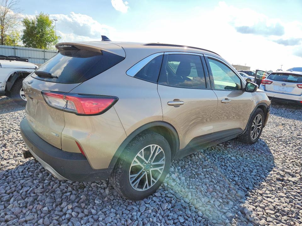 Photo 3 from auction – 2020 FORD ESCAPE with VIN 1FMCU9H90LUA49166
