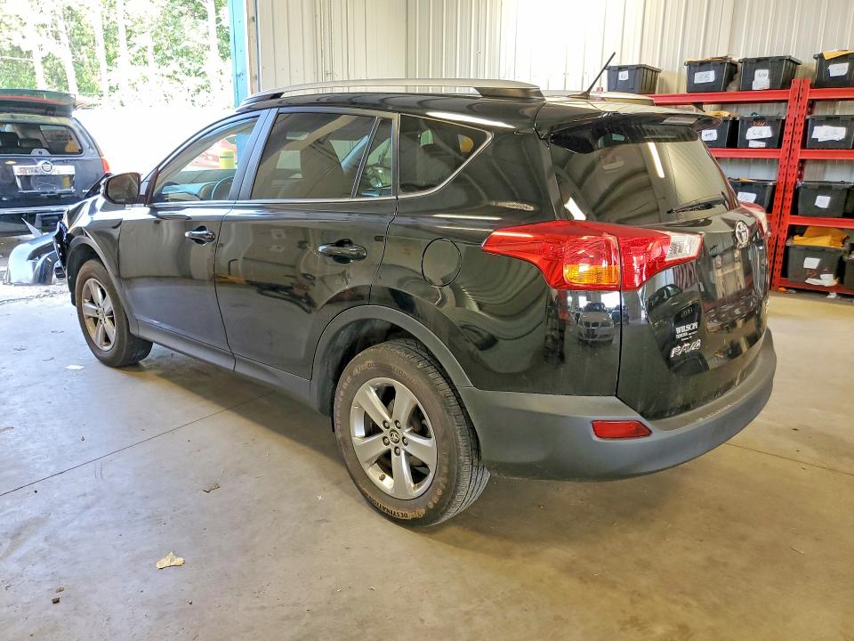 Фото 2 с аукциона – 2015 TOYOTA RAV4 с VIN 2T3RFREV2FW242727