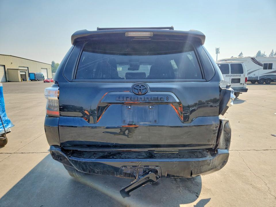 Снимка 6 от търг – 2022 TOYOTA 4RUNNER с VIN JTETU5JR6N6076933