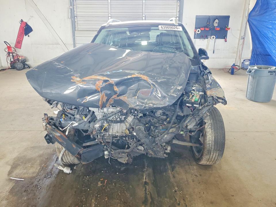 Foto 5 de la subasta – 2025 HYUNDAI VENUE con VIN KMHRC8A31SU404356