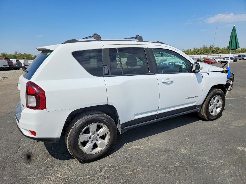 Photo 3 from auction – 2016 JEEP COMPASS with VIN 1C4NJCEA5GD795961