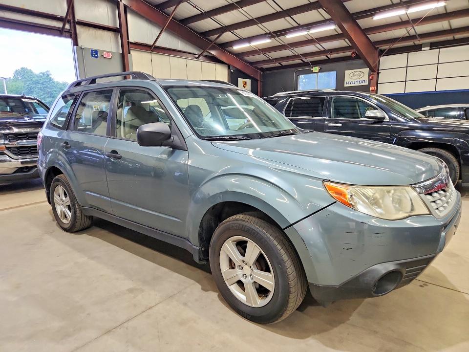 Photo 4 from auction – 2013 SUBARU FORESTER with VIN JF2SHABC1DH422303