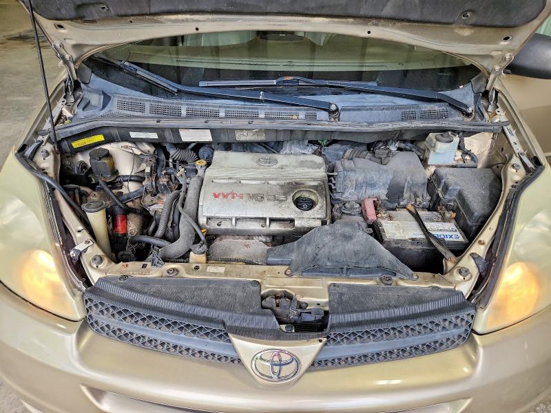 Photo 12 from auction – 2005 TOYOTA SIENNA with VIN 5TDBA22C05S037739