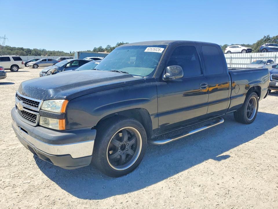 CHEVROLET SILVERADO 2006 with VIN 1GCEC19X66Z233159 - Photo from auction