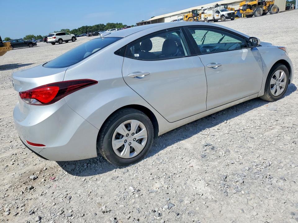 Photo 3 from auction – 2016 HYUNDAI ELANTRA with VIN 5NPDH4AE9GH736279