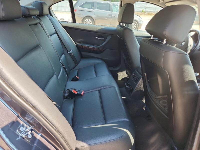 Photo 10 from auction – 2006 BMW 325 with VIN WBAVB13596PS64683