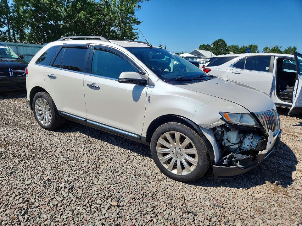 Photo 4 from auction – 2015 LINCOLN MKX with VIN 2LMDJ8JK6FBL24445