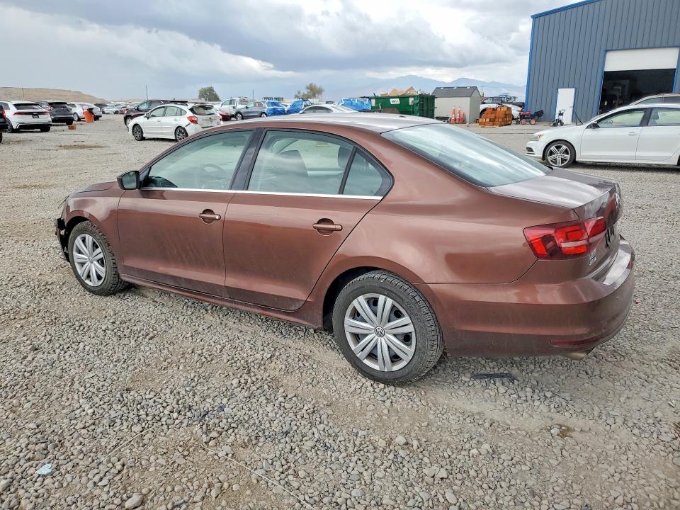 Photo 2 from auction – 2017 VOLKSWAGEN JETTA with VIN 3VW2B7AJ0HM338457