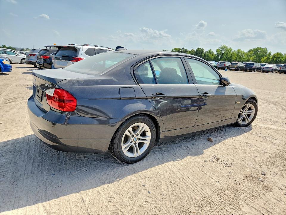 Photo 3 from auction – 2008 BMW 328 with VIN WBAVA37518NL56846